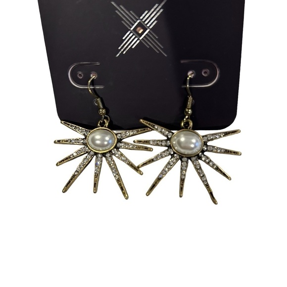 District LA Starburst Dangle Earrings w/ Rhinestone accents & Faux Pearl Center - Picture 4 of 13